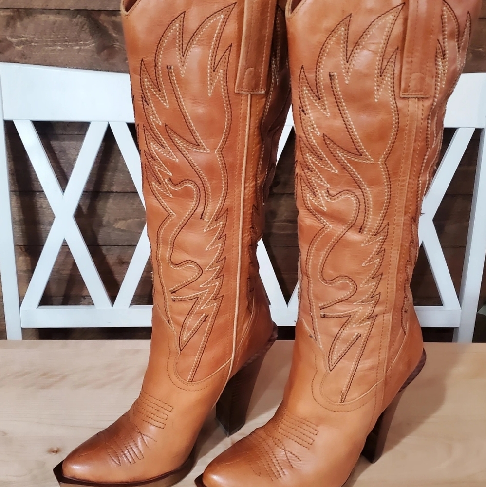 Jessica Simpson cowboy boots